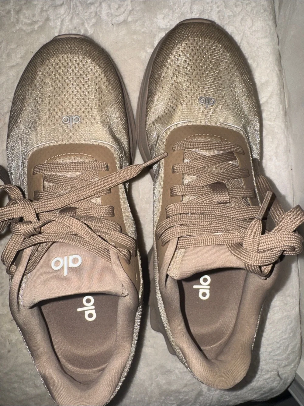 ALO Yoga Men's Tan Mesh Runner Sneakers